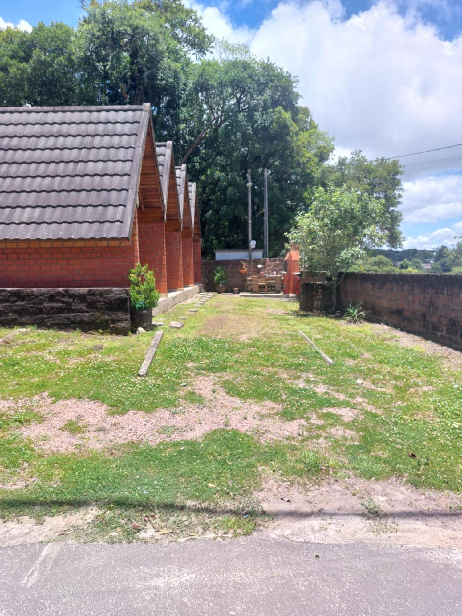 Pequena Pousada Pernottare Estacionamento Frente E Lado Publico Privado กรามาโด ภายนอก รูปภาพ